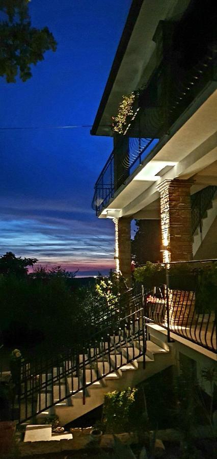 Holiday Apartment Arman Vizinada Ngoại thất bức ảnh